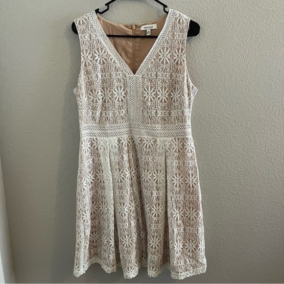 Kensie Dresses & Skirts - Lace dress